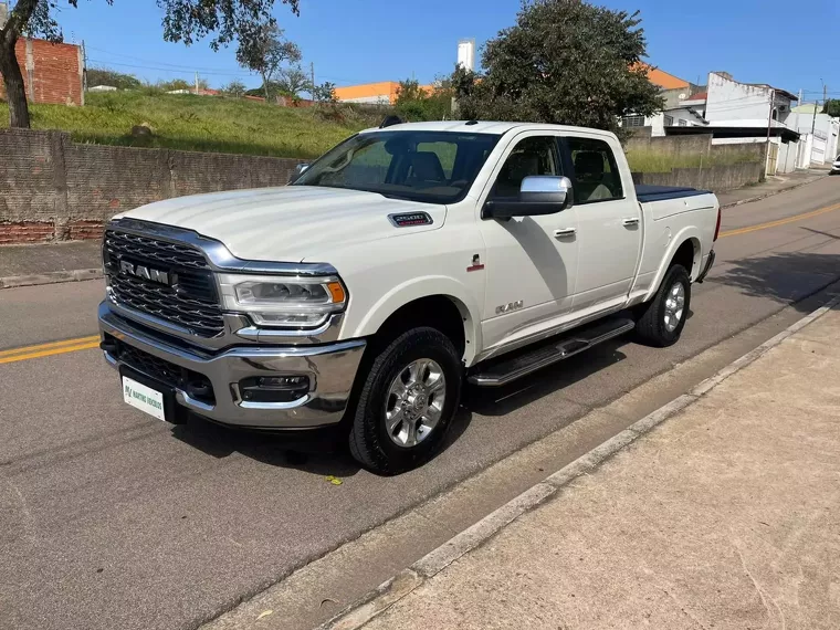 RAM 2500 Branco 4