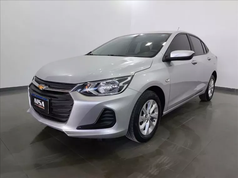 Chevrolet Onix Prata 2