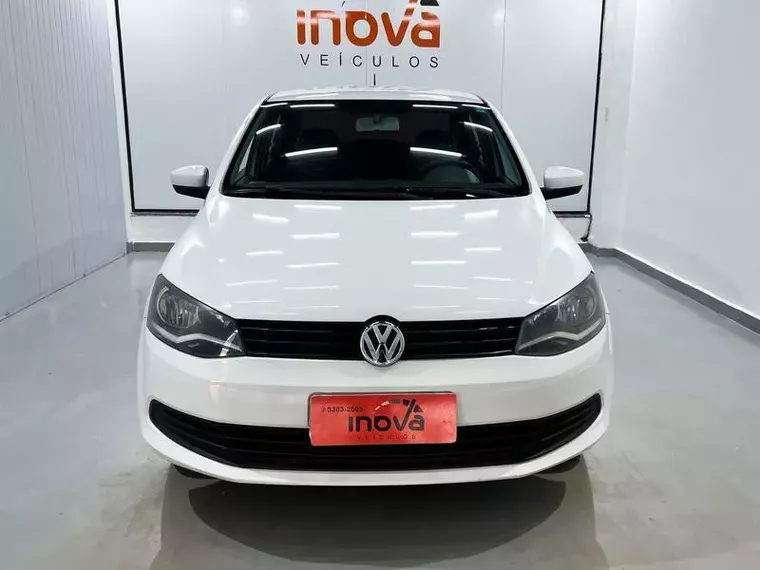 Volkswagen Voyage Branco 1