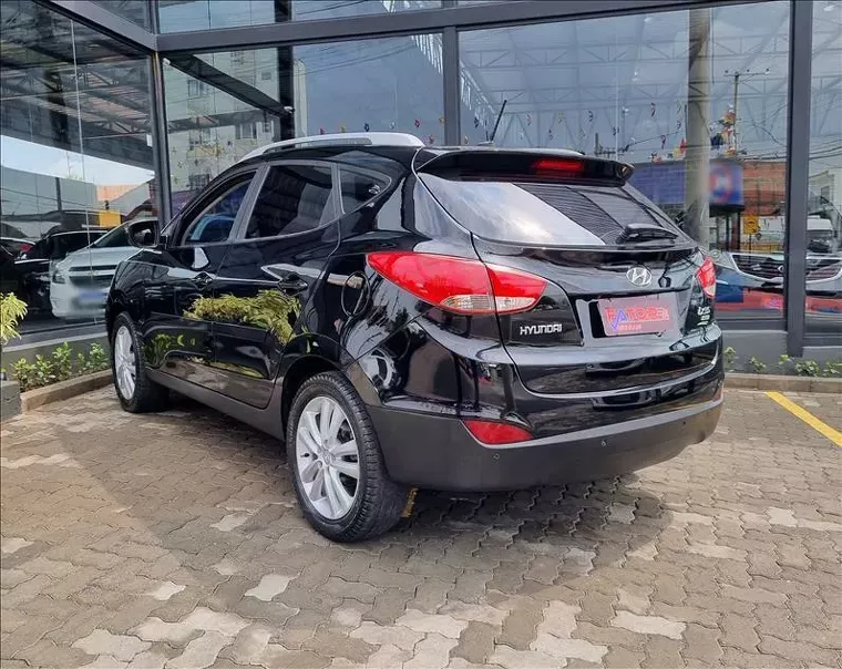 Hyundai IX35 Preto 12