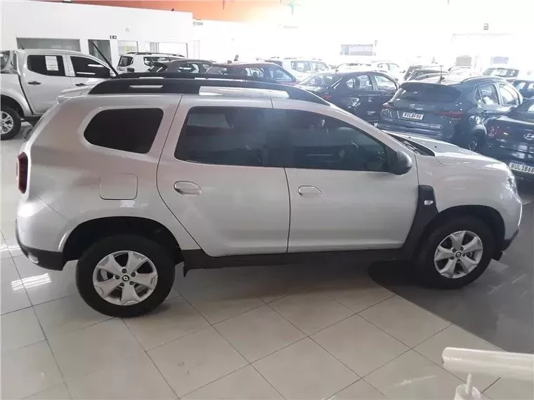 Renault Duster Prata 12