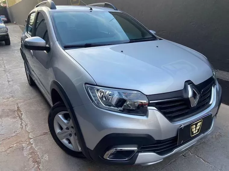 Renault Sandero Prata 4