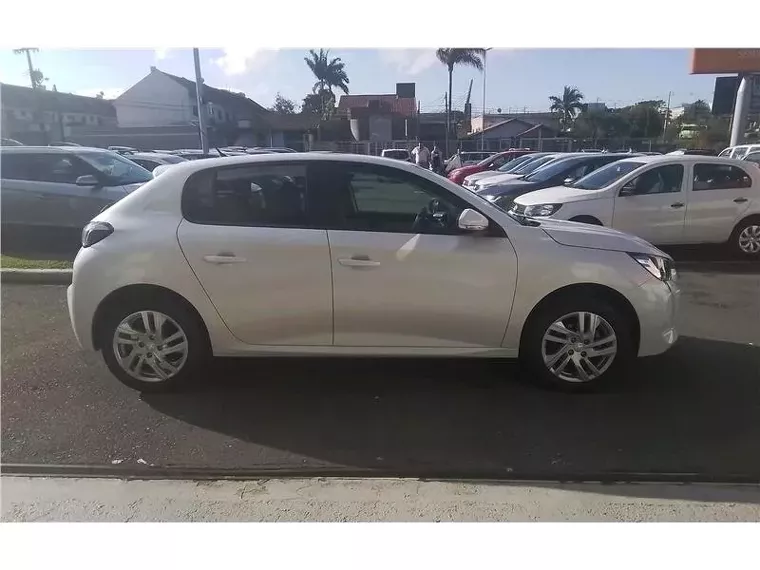 Peugeot 208 Branco 8