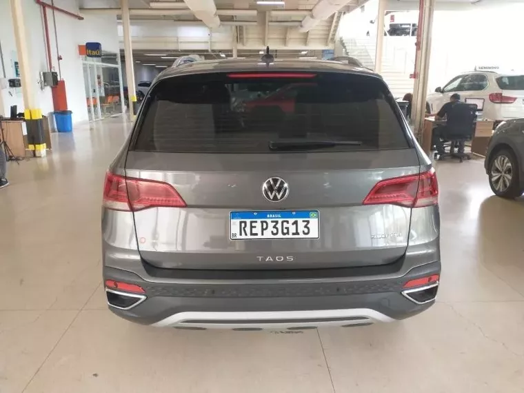 Volkswagen Taos Cinza 13