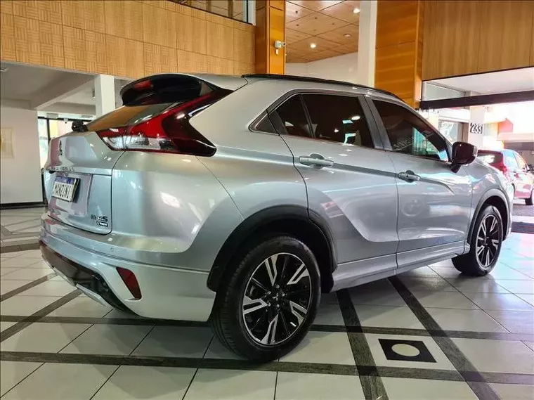 Mitsubishi Eclipse Cross Prata 12