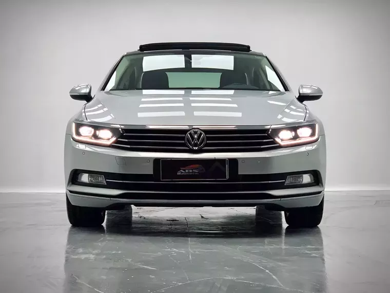 Volkswagen Passat Prata 1