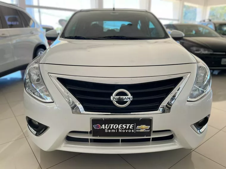 Nissan Sentra Branco 3