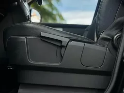 Land Rover Discovery 4