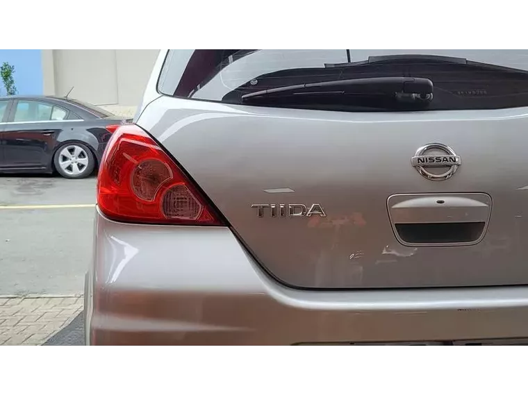 Nissan Tiida Prata 7