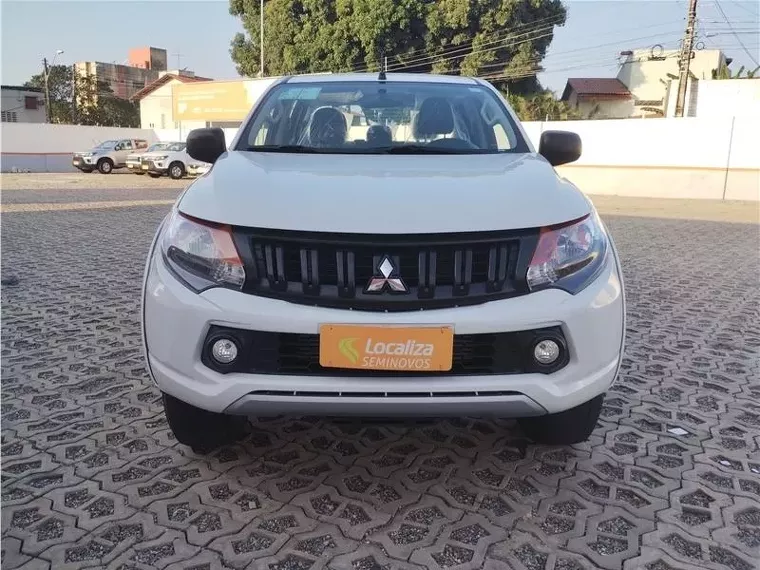 Mitsubishi L200 Triton Branco 7