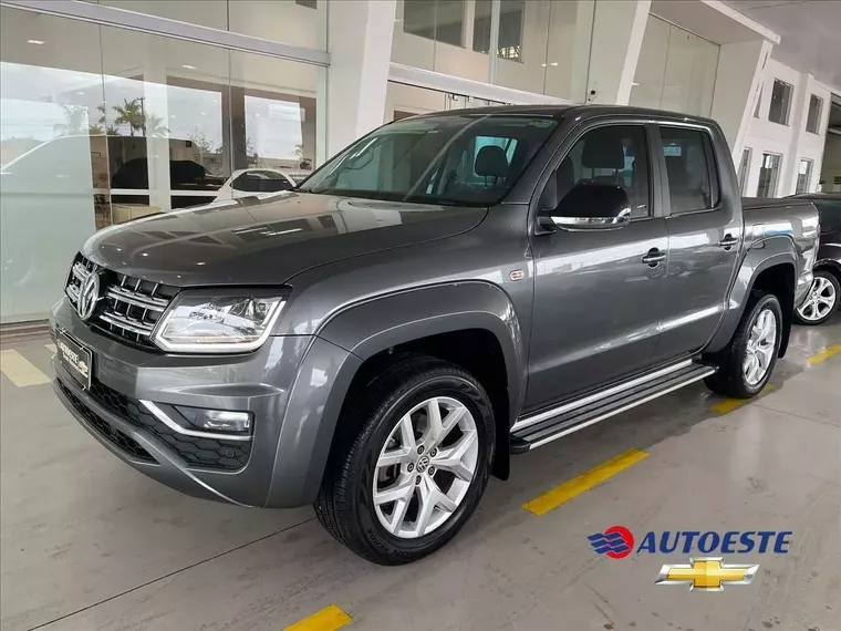 Volkswagen Amarok Cinza 2