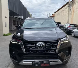 Toyota Hilux SW4