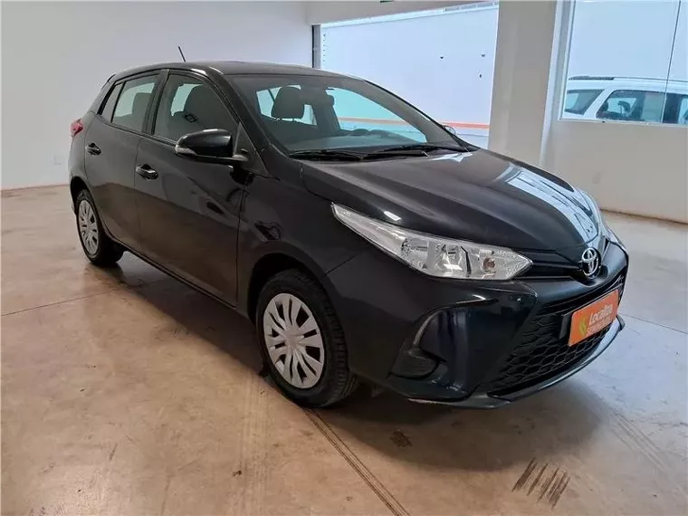 Toyota Yaris Preto 7