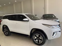 Toyota Hilux SW4