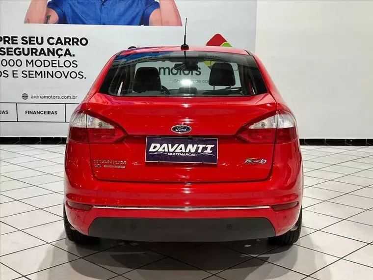 Ford Fiesta Vermelho 10