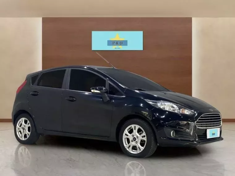 Ford Fiesta Preto 5