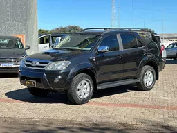 Toyota Hilux SW4