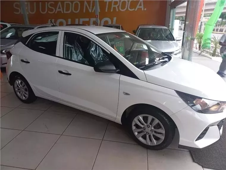 Hyundai HB20 Branco 11