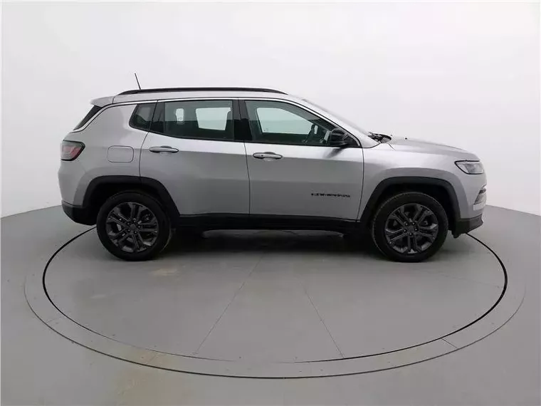 Jeep Compass Prata 16