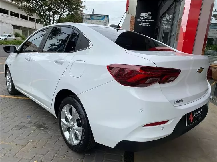 Chevrolet Onix Branco 2