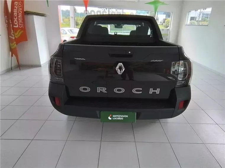 Renault Oroch Preto 8