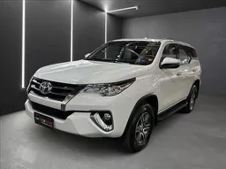 Toyota Hilux SW4
