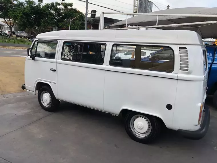 Volkswagen Kombi Branco 10