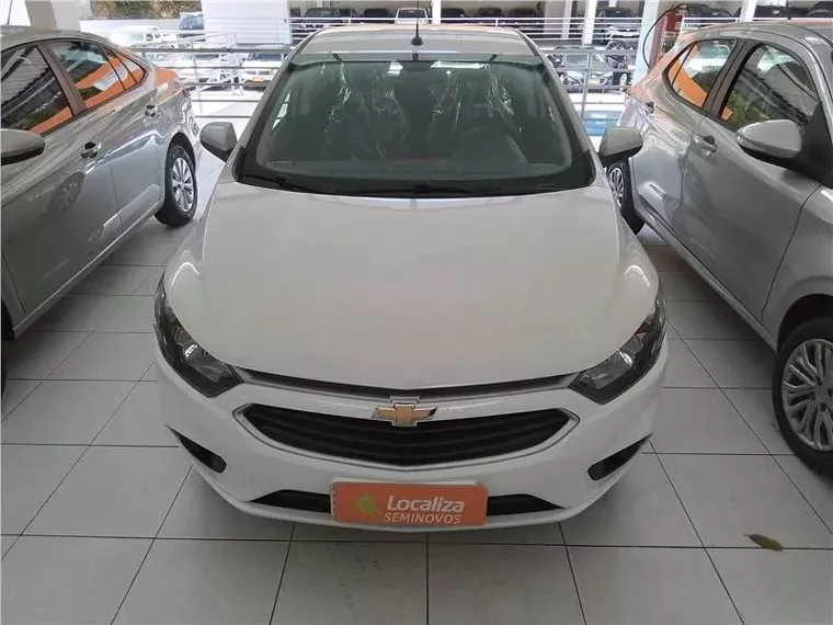 Chevrolet Onix Branco 4