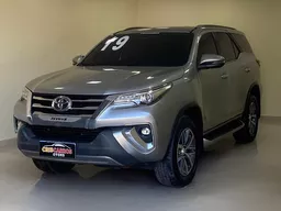 Toyota Hilux SW4