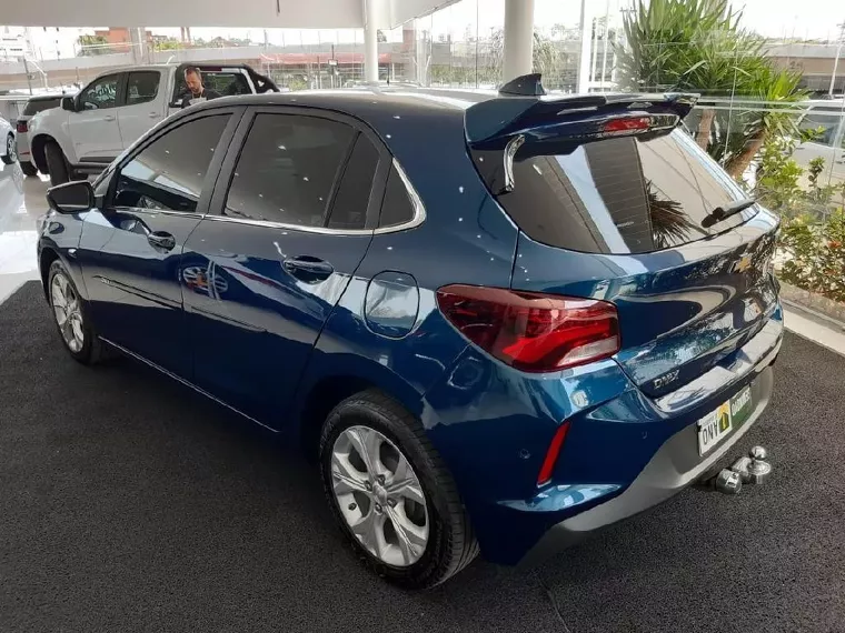 Chevrolet Onix Azul 5