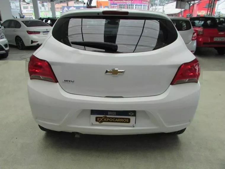 Chevrolet Onix Branco 2