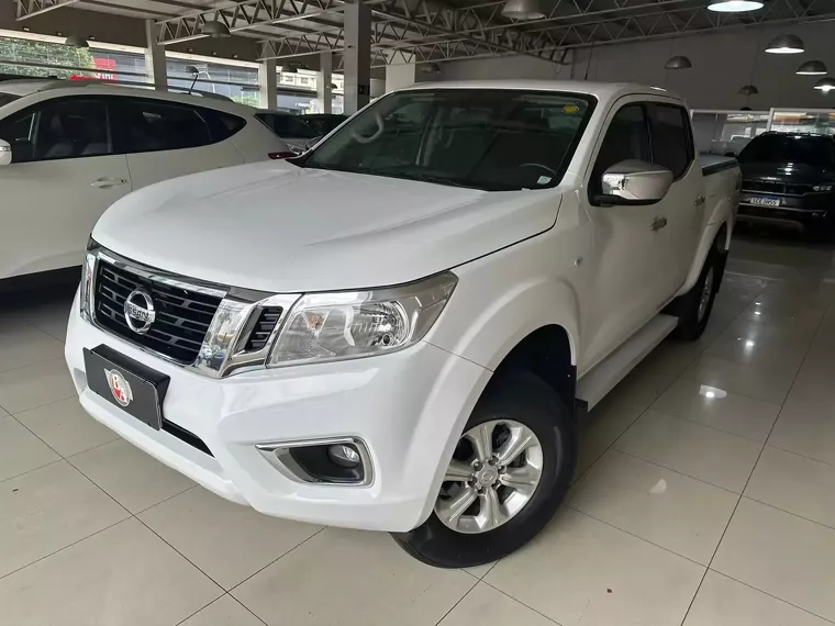 Nissan Frontier Branco 4