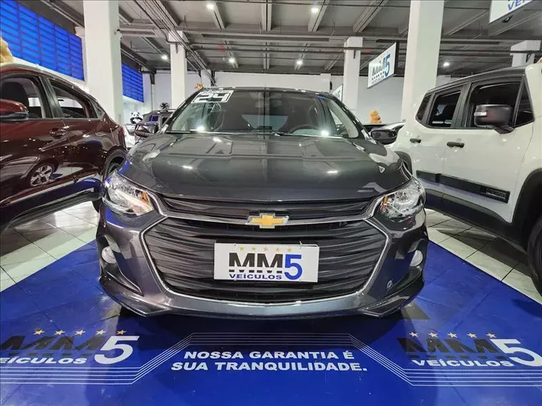 Chevrolet Onix Cinza 7