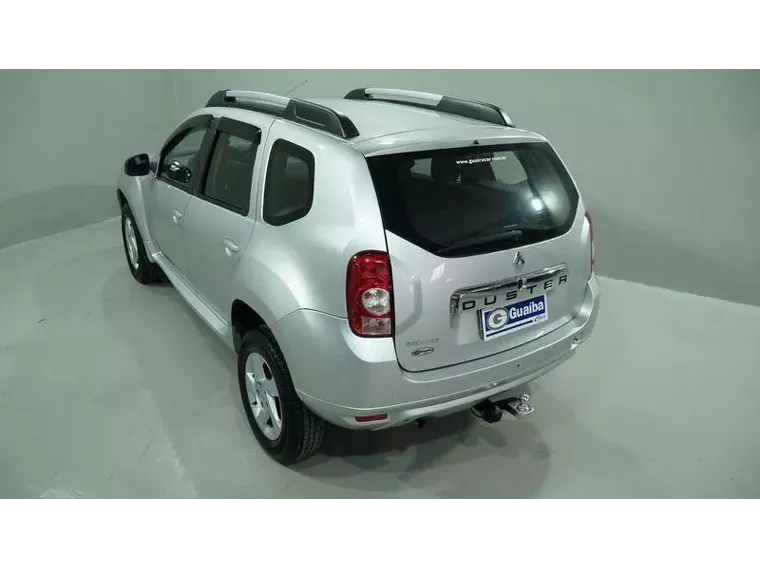 Renault Duster Prata 17