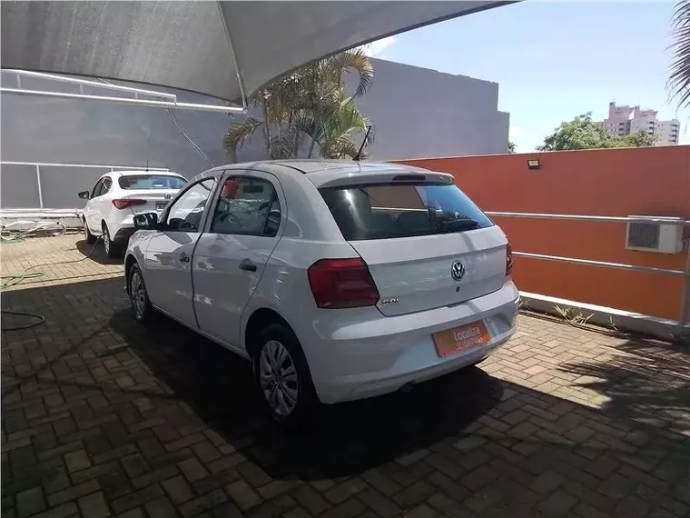 Volkswagen Gol Branco 2