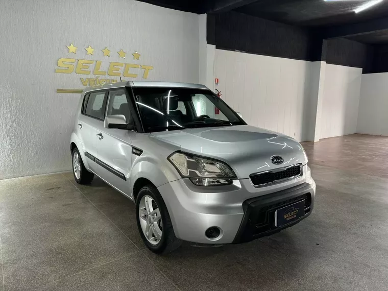 KIA Soul Prata 10