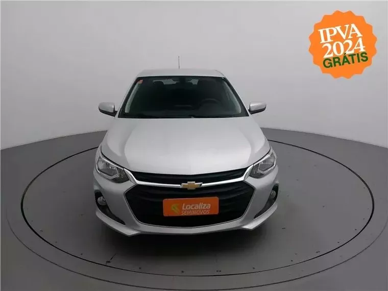 Chevrolet Onix Prata 14