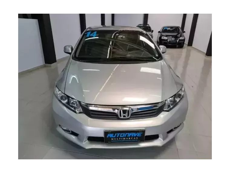 Honda Civic Prata 1