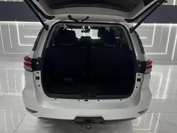 Toyota Hilux SW4