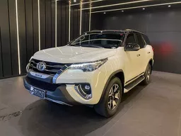 Toyota Hilux SW4