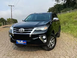 Toyota Hilux SW4