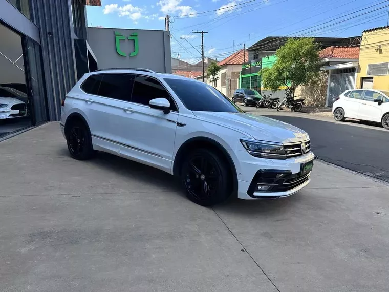 Volkswagen Tiguan Branco 10