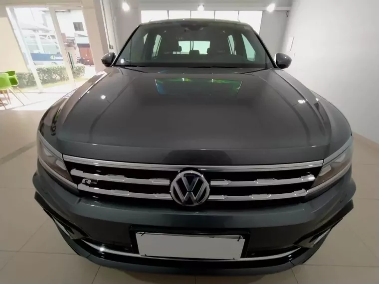 Volkswagen Tiguan Cinza 36