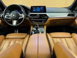 BMW 530e
