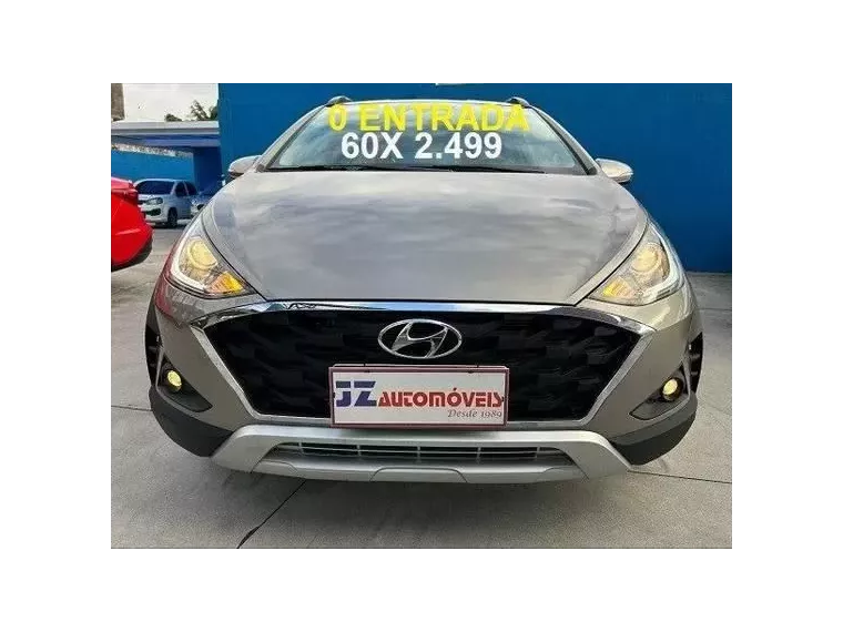 Hyundai HB20X Prata 15