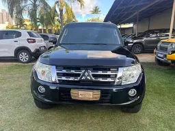 Mitsubishi Pajero Full