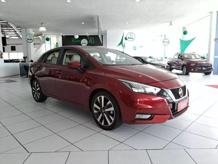 Nissan Versa Vermelho 1