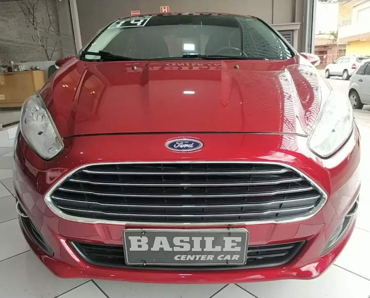 Ford Fiesta Vermelho 4