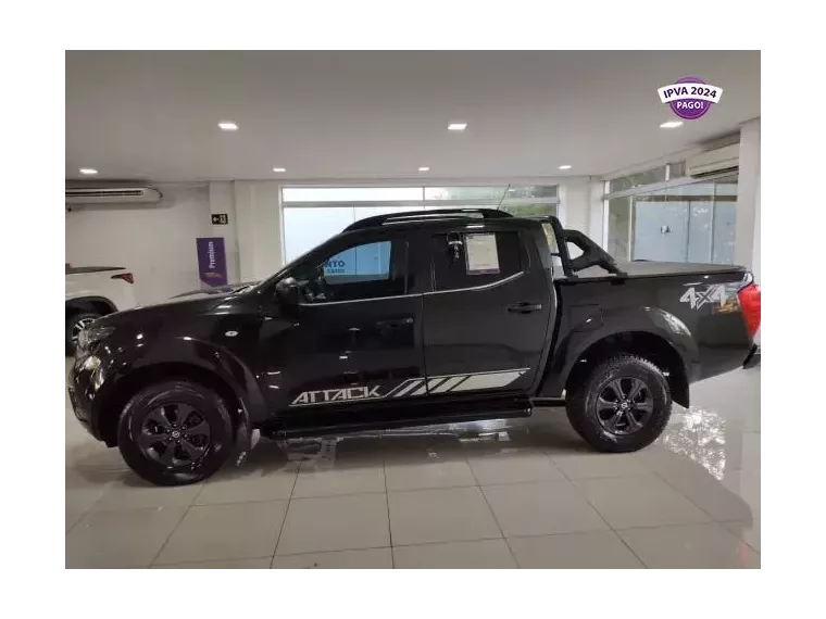 Nissan Frontier Preto 4