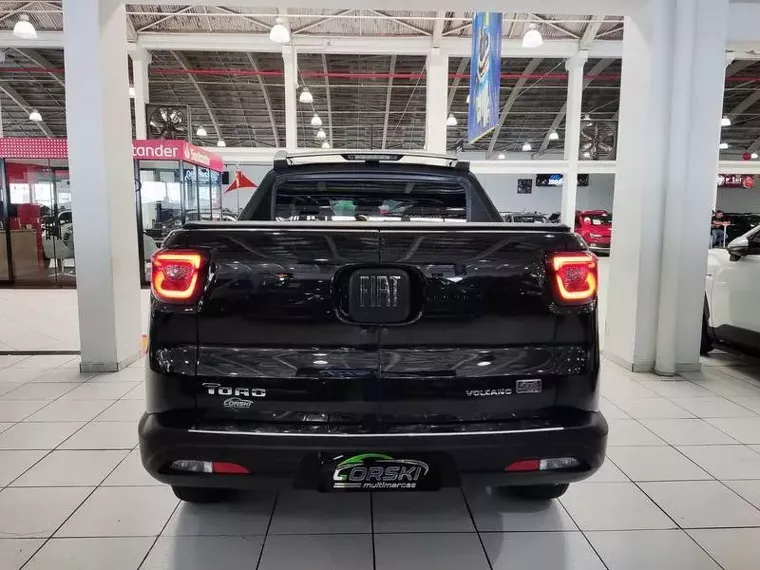 Fiat Toro Preto 8